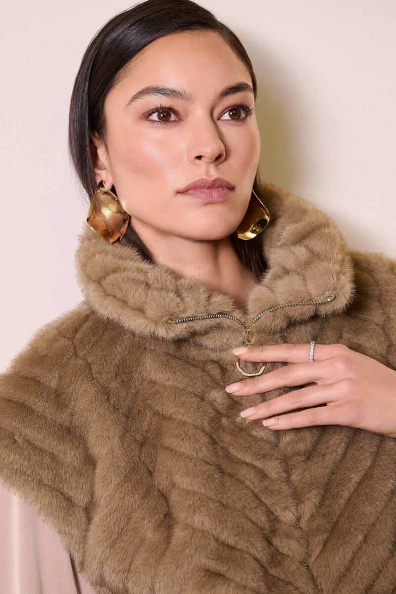 Joseph Ribkoff fluffy gilet 254906 taupe - Afbeelding 5