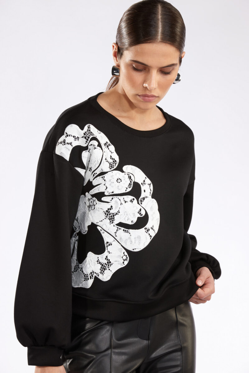 Atmos sweater zwart lace flower