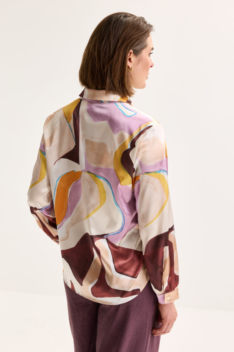 Mayerline Hemdblouse in elastisch satijn met aquarelprint - Afbeelding 3