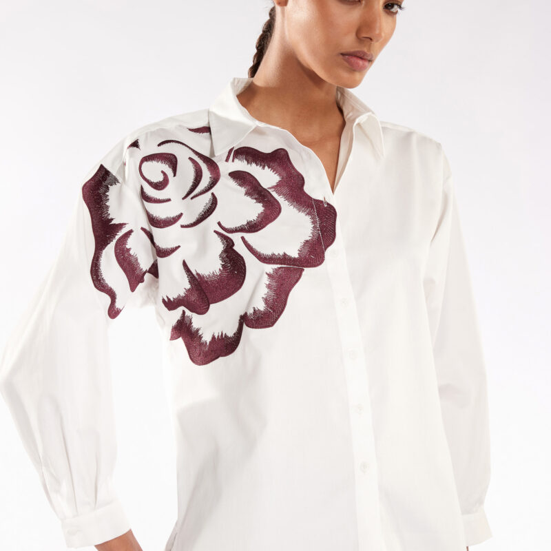 Atmos bloes burgundi bloem