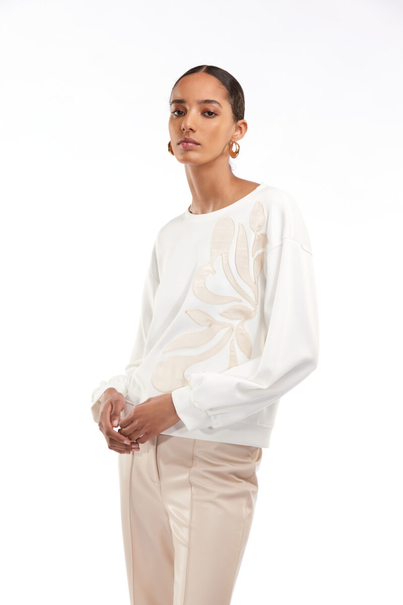 Atmos pull ecru satin beige bloem