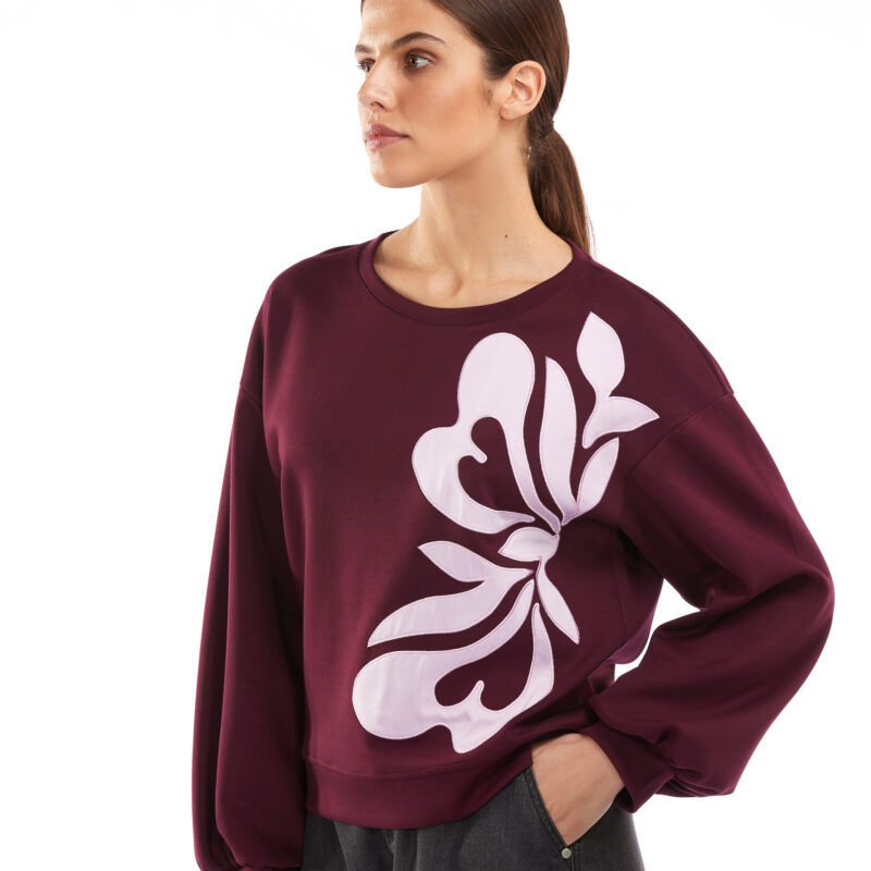 Atmos pull bordeaux satin rose bloem