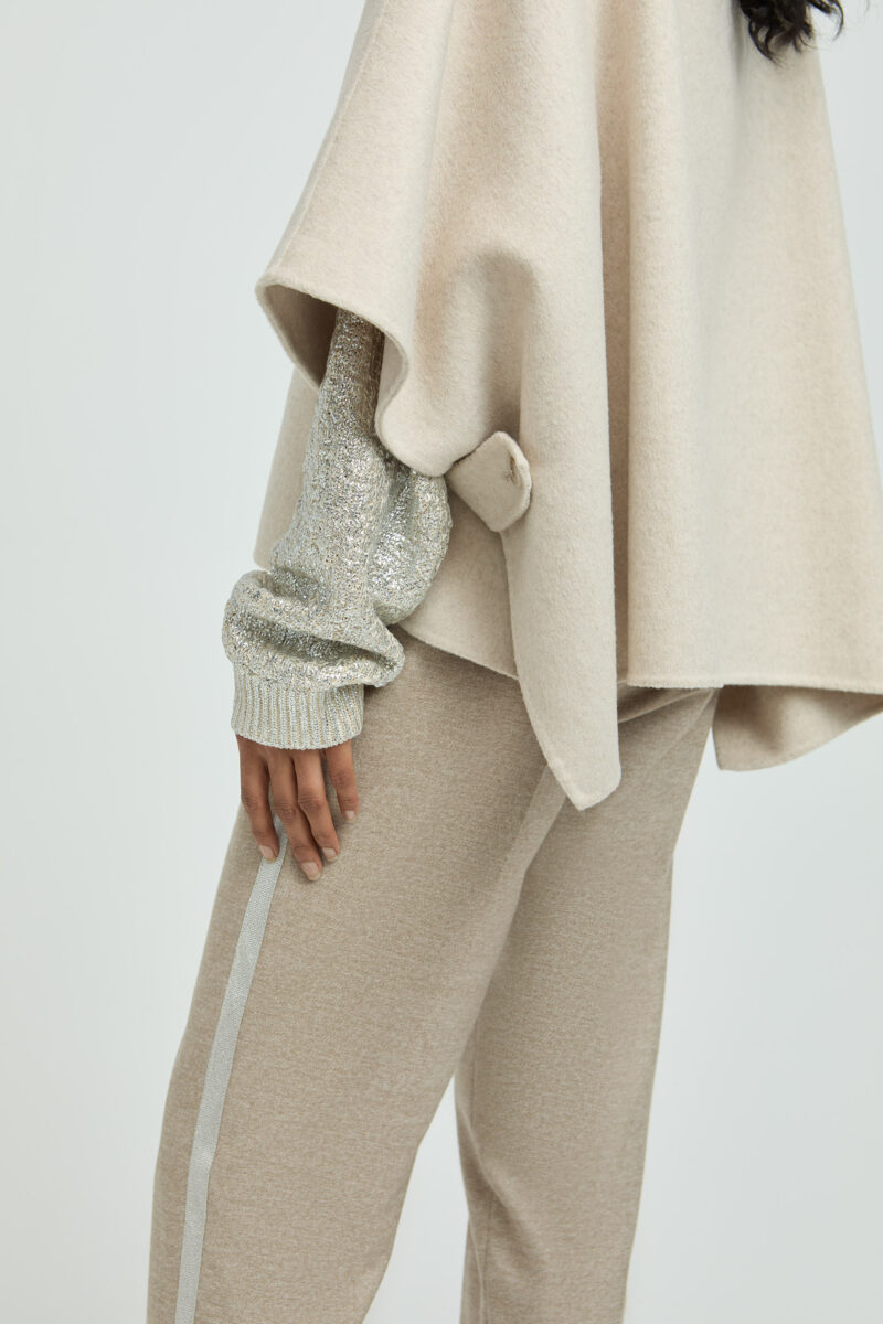 Xandres cape in double-face stof beige - Afbeelding 4