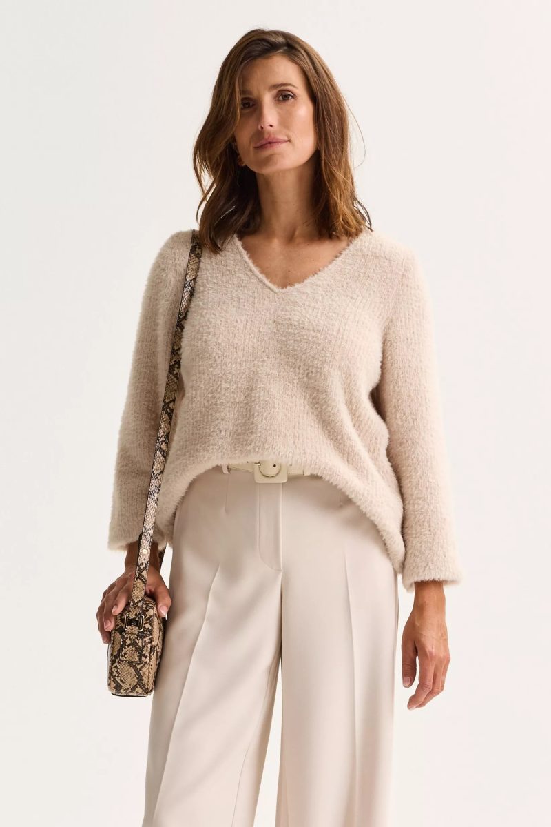 Mayerline pull fluffy beige jewar
