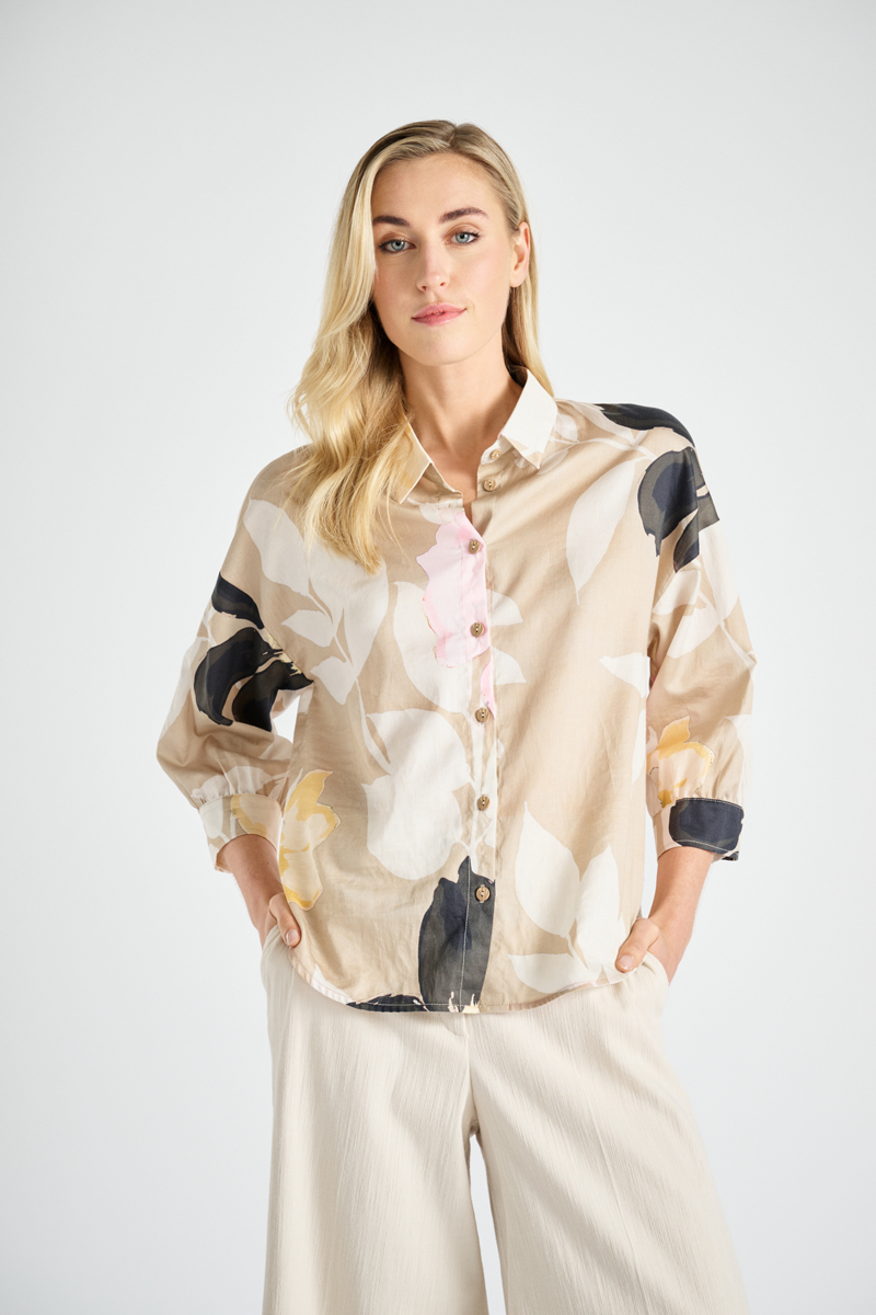 Marie mero beige bloes met bloemenprint bl11