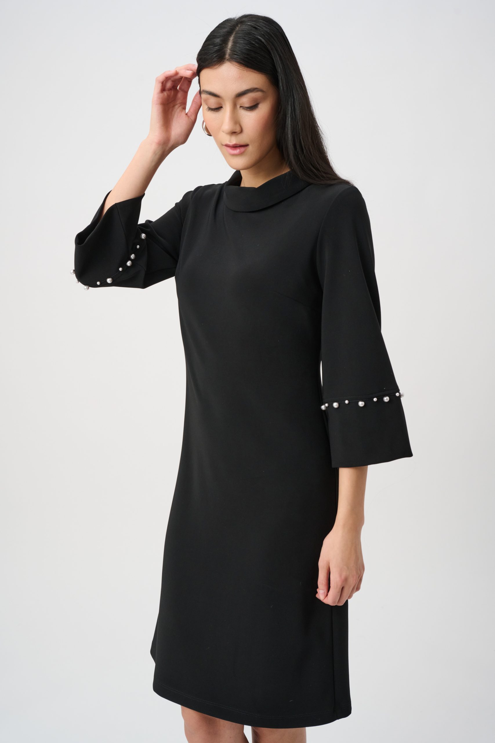 Joseph Ribkoff kleed zwart, pearls sleeve 263115